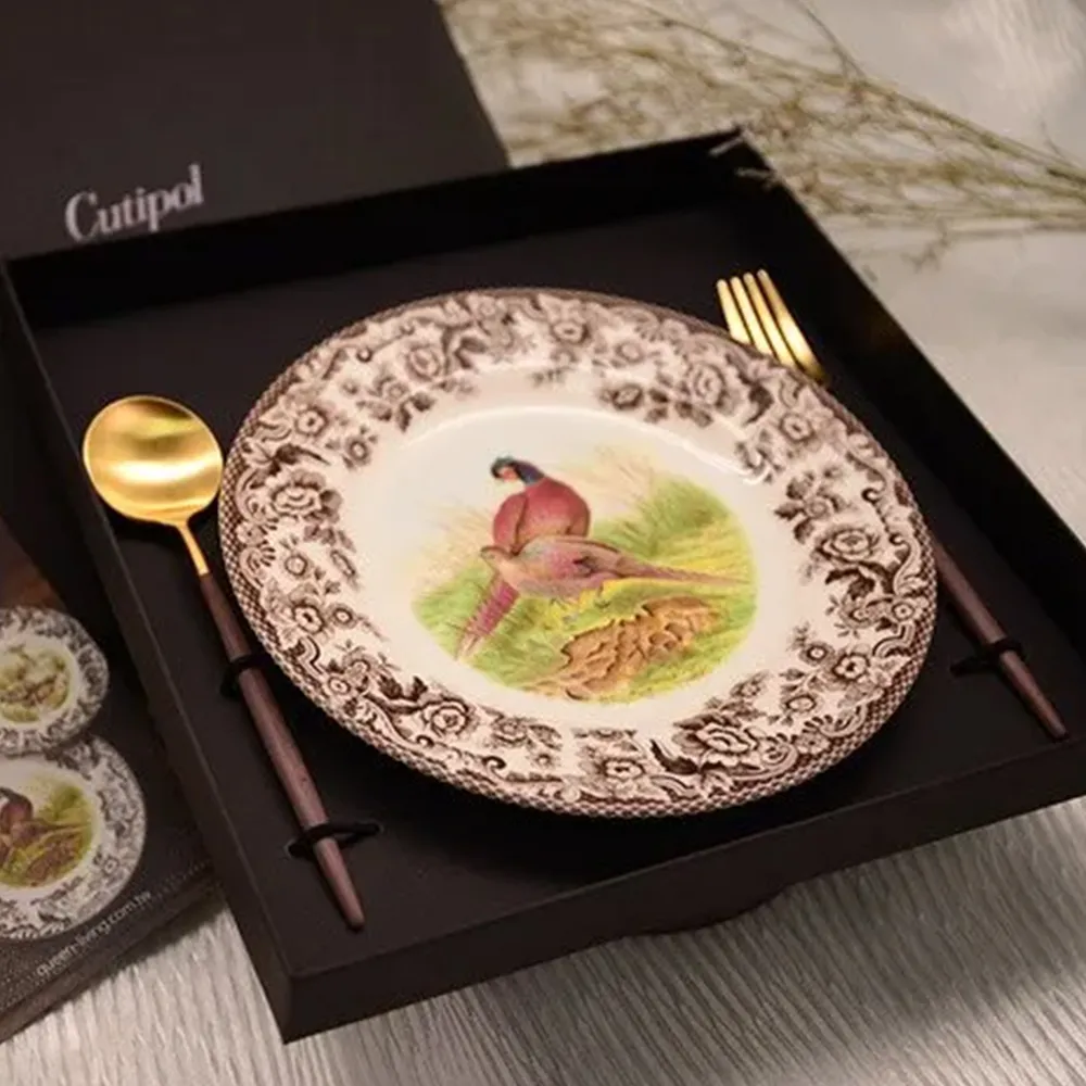 Spode England Porcelain Pyramid Four Sided Merry Christmas Tree Ornament 歷史價格詳細信息