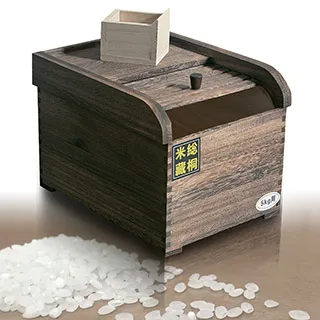 實木板凳(10)~~圓板凳~~榫接~~重新噴漆~~重約3.1KG~~懷舊.擺飾.道具 歷史價格詳細信息