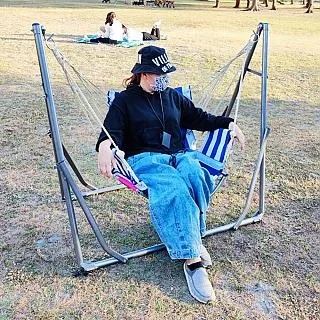 戶外鞦韆防腐實木成人吊椅室內外碳化搖椅別墅庭院木頂棚鞦韆椅子 歷史價格詳細信息