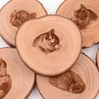 芬多森林 台灣肖楠 黃銅手機架 木手機架 原木手機座 名片座 木名片架 生日禮物 懶人支架 雷射雕刻 客製刻字 歷史價格詳細信息