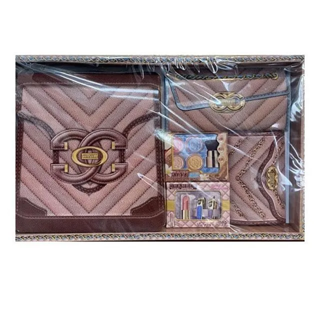 CHANEL實用性爆棚的????型拉鏈卡包， 藝術雙????標志，簡直是匠心獨運的傑作 歷史價格詳細信息