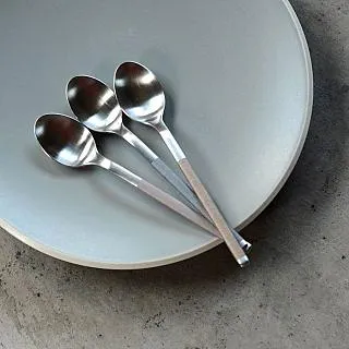 Colsie blue sports bra size Medium NWT 34C 36B 34D 36C 歷史價格詳細信息