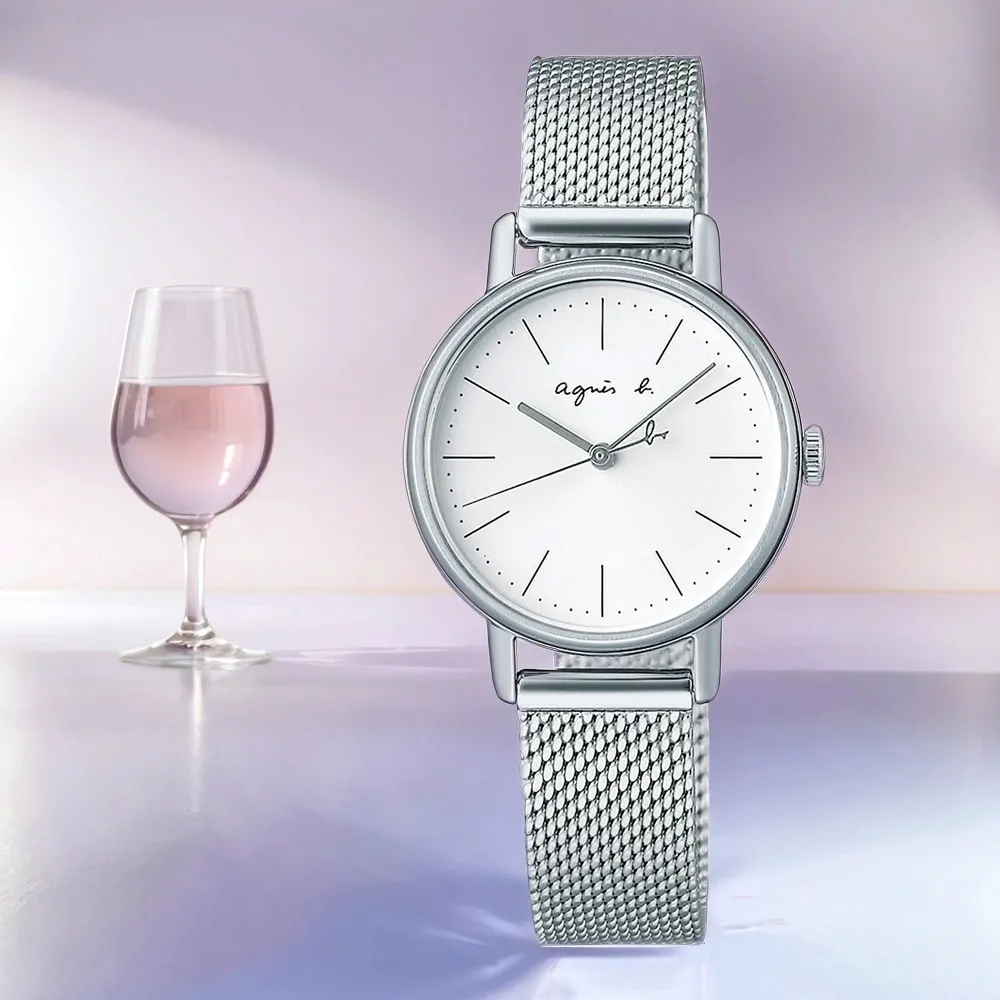 agnes b米色皮革尼龍肩背包。七夾層。 長28 cm寬40cm底14cm。 歷史價格詳細信息