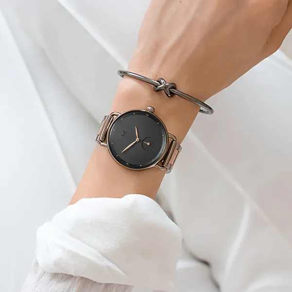 MVMT / 28000024-D / 簡約優雅 日期視窗 礦石強化玻璃 真皮手錶 白x銀框x米白 36mm 歷史價格詳細信息