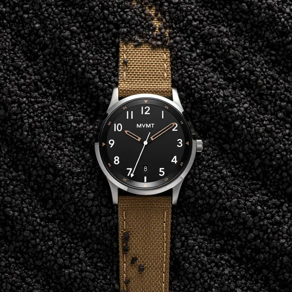 MVMT / 28000024-D / 簡約優雅 日期視窗 礦石強化玻璃 真皮手錶 白x銀框x米白 36mm 歷史價格詳細信息