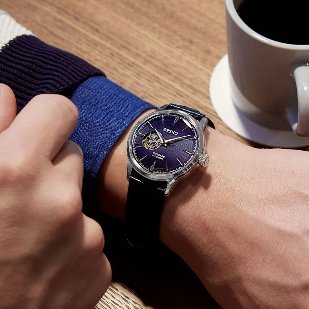 酒月酒《編輯是魔法少年》人物卡。YY的劣跡《我準是在地獄 01》海報【限定版】電繡御守。首刷 小說。三日月 漫博 歷史價格詳細信息