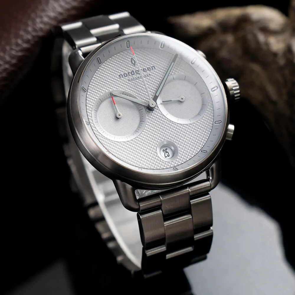 【Nordgreen】Pioneer-紋理黑錶盤計時腕錶 PI42BL3LBLTB 42mm 現代鐘錶 歷史價格詳細信息