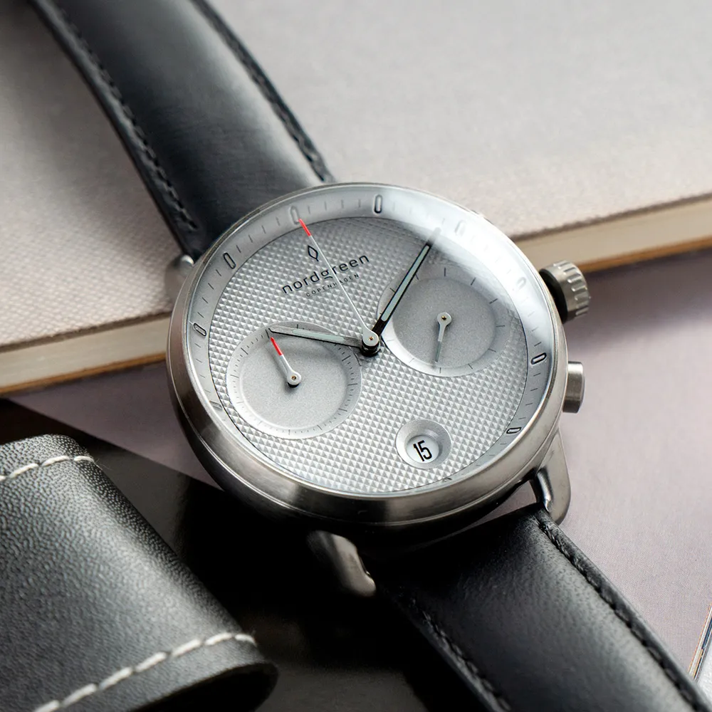 【Nordgreen】Pioneer-紋理黑錶盤計時腕錶 PI42BL3LBLTB 42mm 現代鐘錶 歷史價格詳細信息