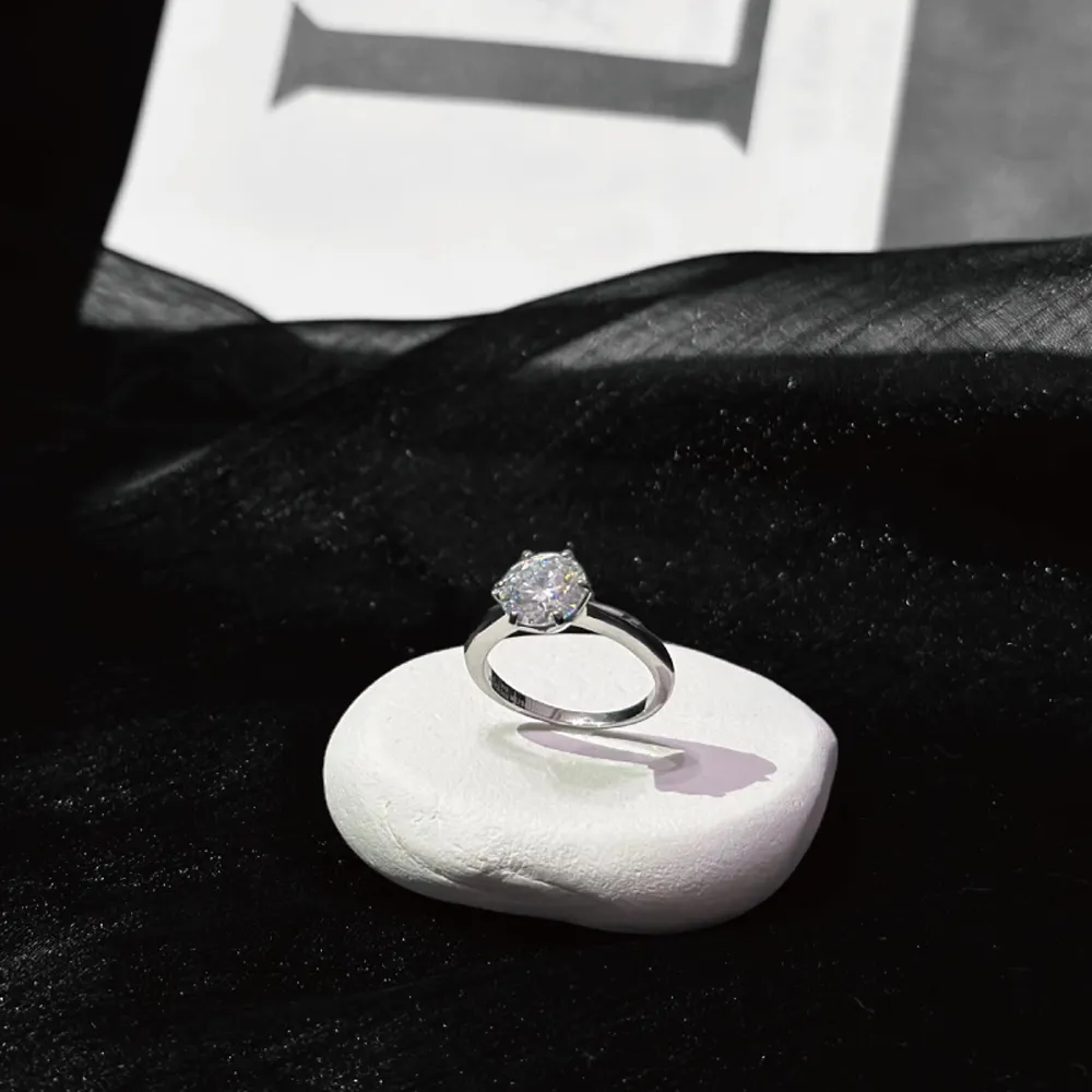 ROYAL DAMON 羅亞戴蒙 完美層次耳環-晶鑽銀 歷史價格詳細信息