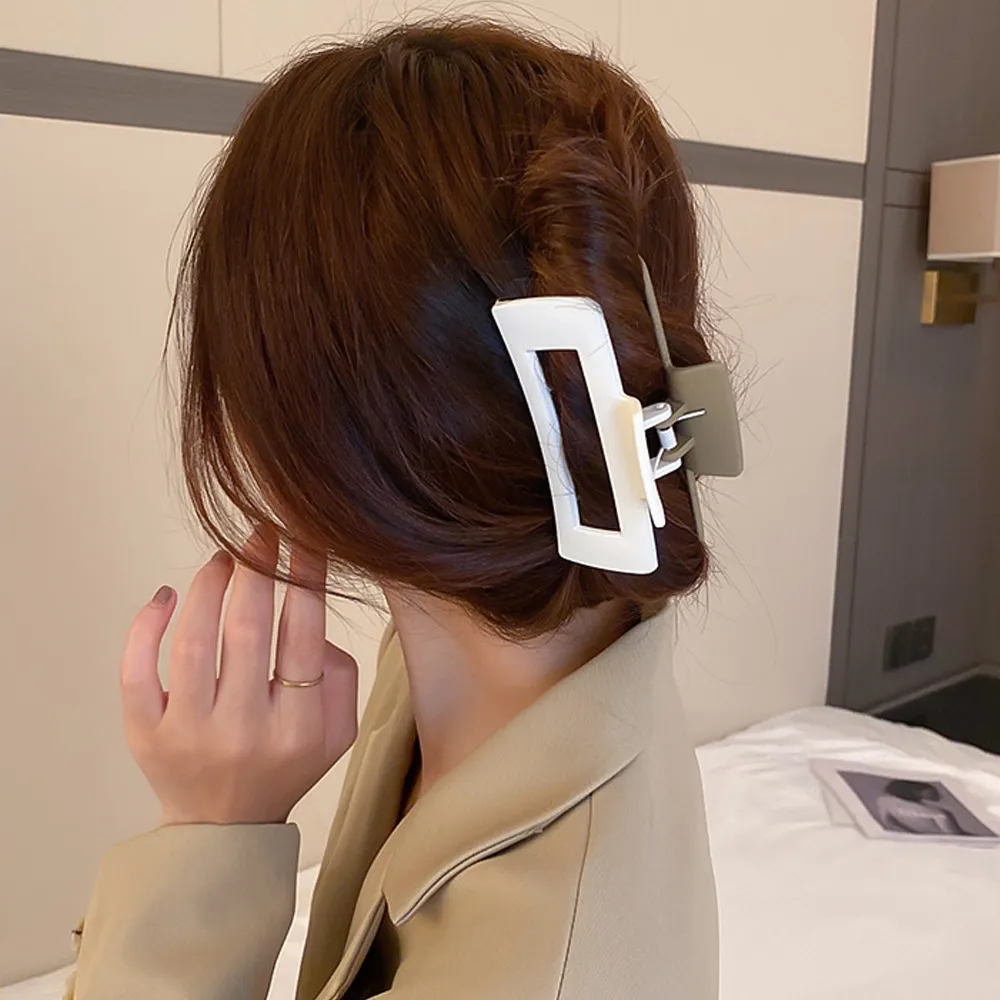 UNICO 韓國質感優雅風炫彩黑髮夾/鯊魚夾 歷史價格詳細信息