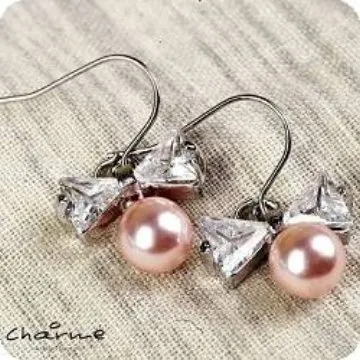 charme 小品~愛心普普風鏤空輕熟女風耳環 歷史價格詳細信息