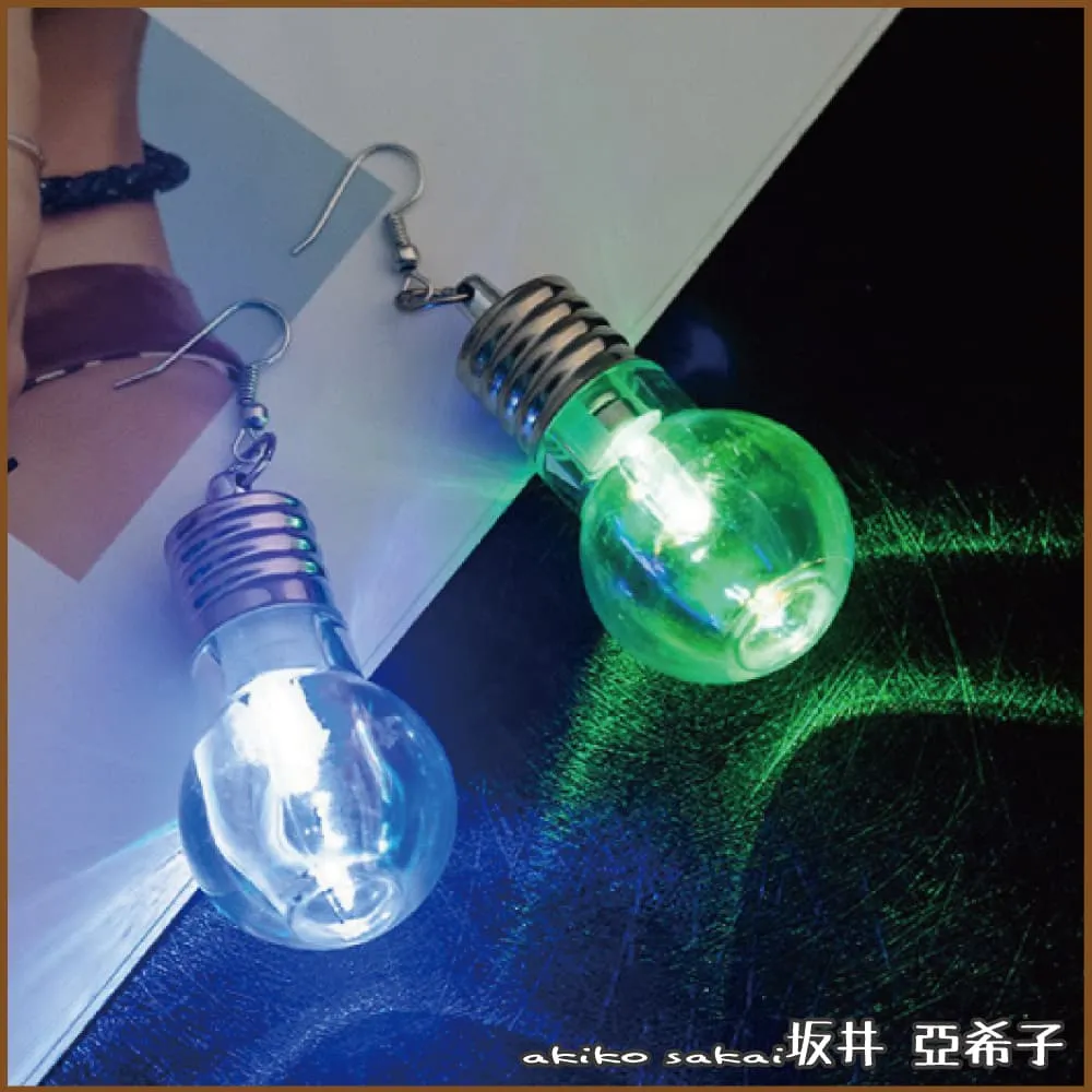 『坂井．亞希子』搞怪迷你小小人KUSO耳環 歷史價格詳細信息