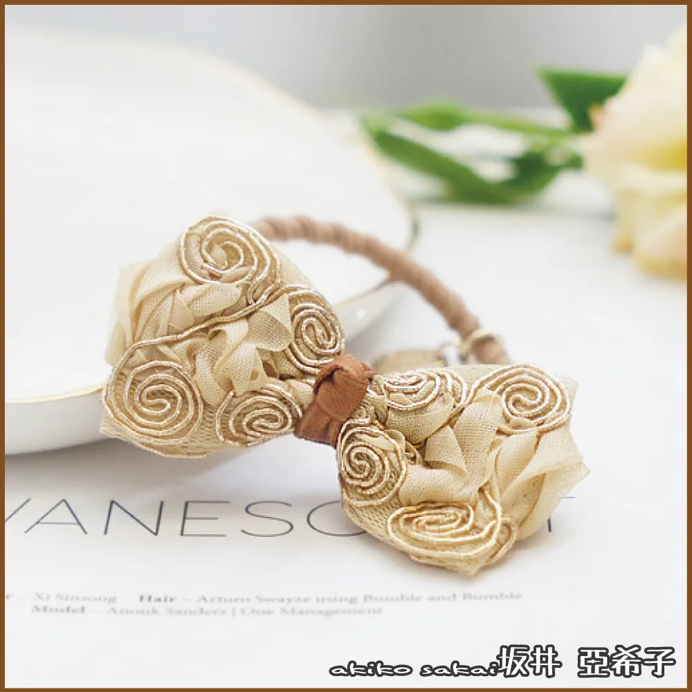 『坂井．亞希子』金屬五瓣花造型垂墜珍珠髮圈 歷史價格詳細信息