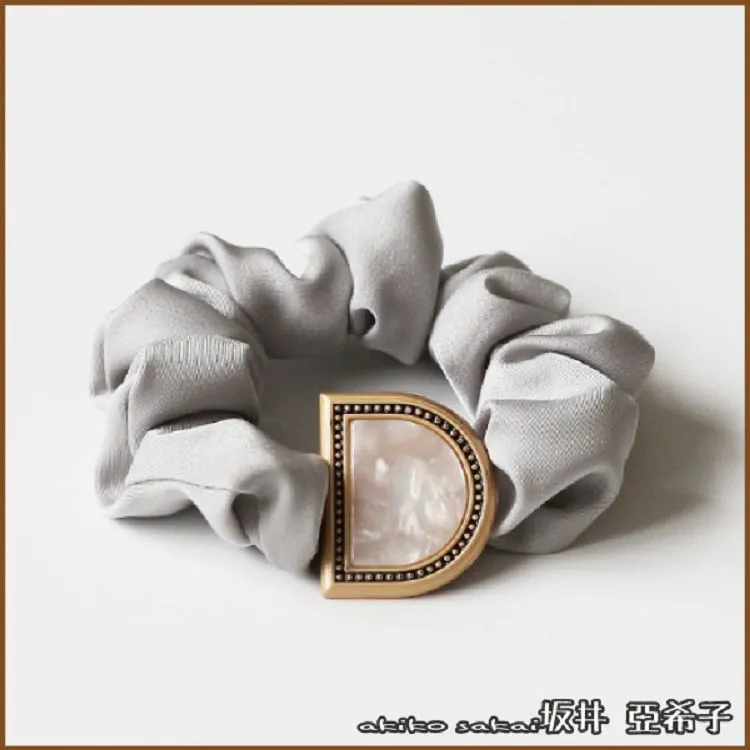 『坂井．亞希子』法式優雅百搭愛心珍珠玫瑰花造型髮夾三件套組 歷史價格詳細信息