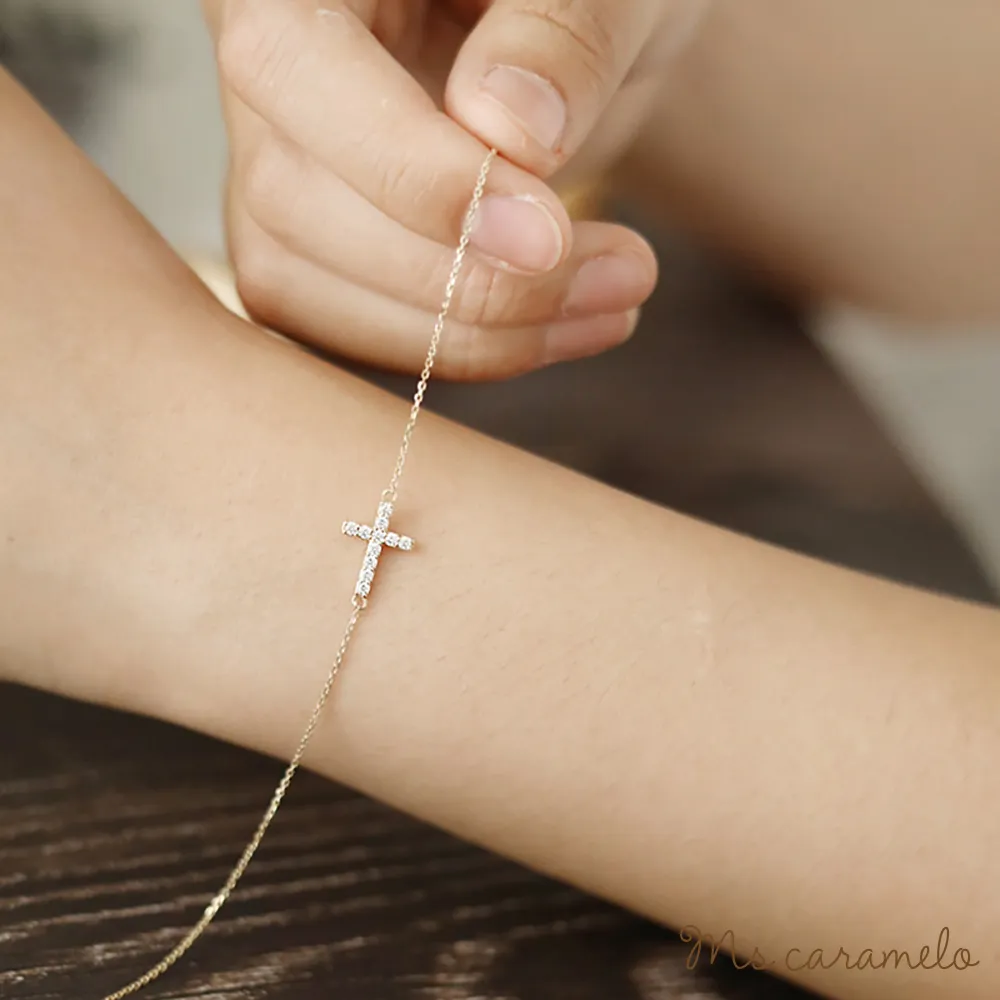 【焦糖小姐 Ms caramelo】925純銀 十字小花 鋯石耳環 歷史價格詳細信息