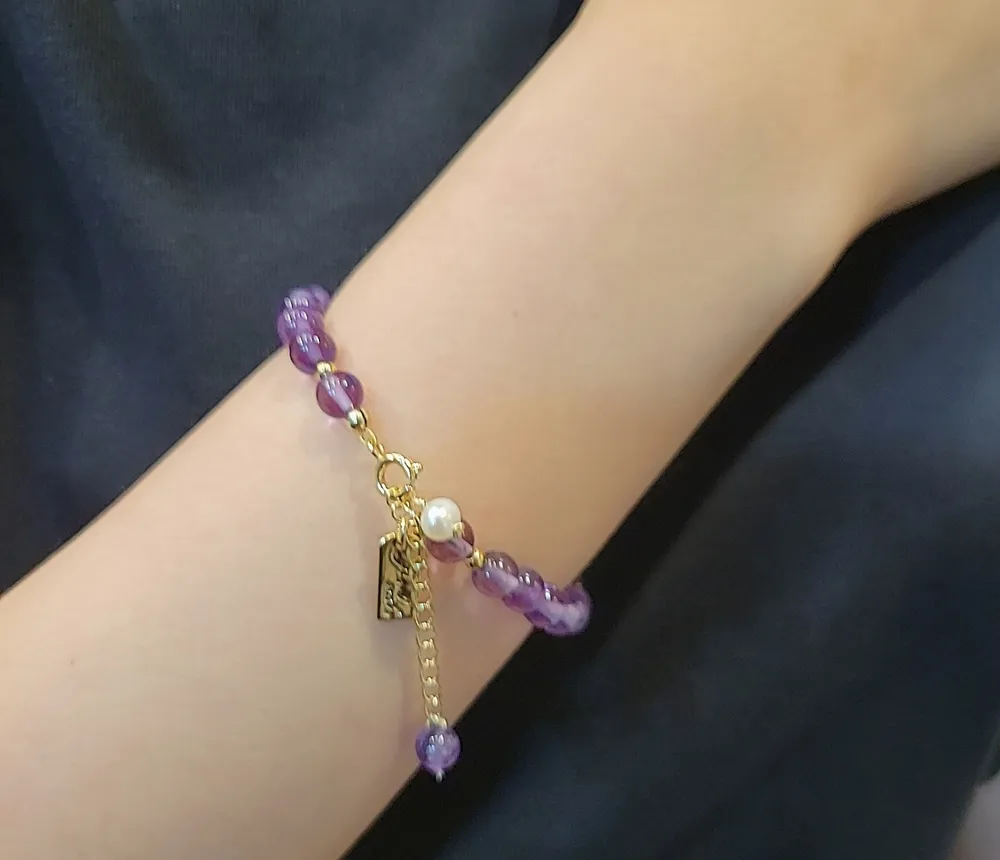 【焦糖小姐 Ms caramelo】淡水珍珠&白水晶 兔寶貝手鍊 歷史價格詳細信息