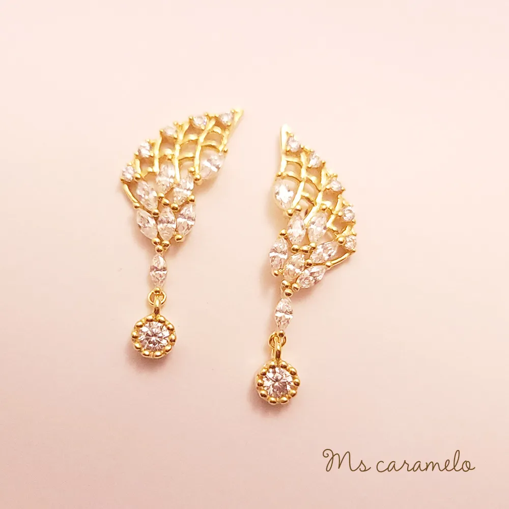 【焦糖小姐 Ms caramelo】 925純銀鍍K黃 鋯石耳環(貝珠耳環) 歷史價格詳細信息