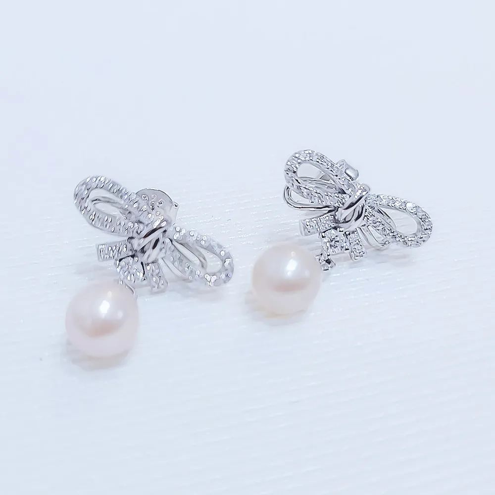 【焦糖小姐 Ms caramelo】淡水珍珠&白水晶 兔寶貝手鍊 歷史價格詳細信息