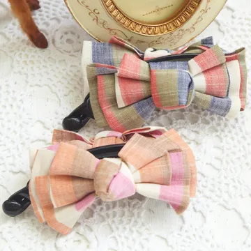 ●ECO安珂●【E6-790】跳躍馬賽克蝴蝶結綴毛線織方彩色方塊髮夾/香蕉夾 歷史價格詳細信息