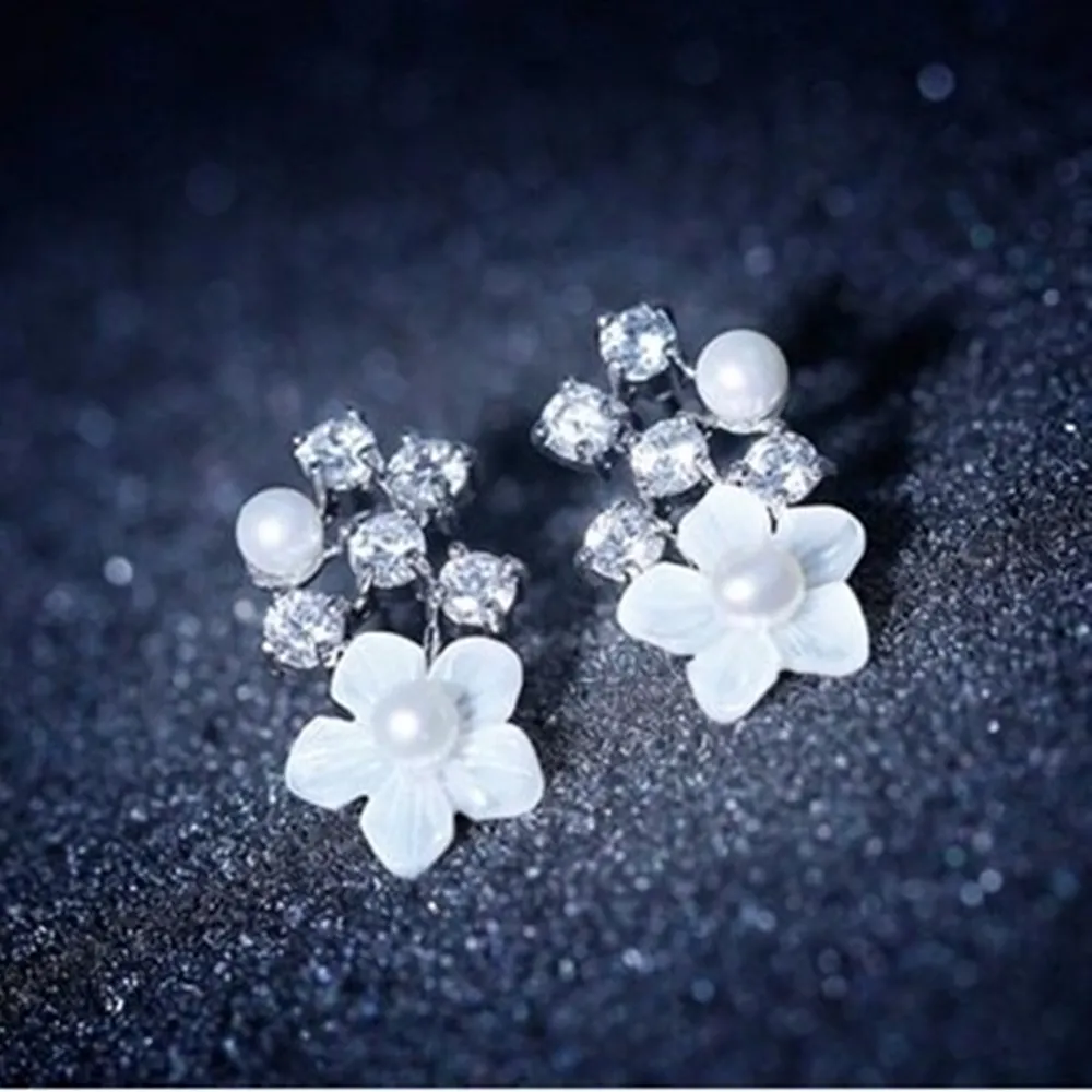 巴黎時尚百年典藏：流金歲月的女性時尚版畫精選【城邦讀書花園】 歷史價格詳細信息