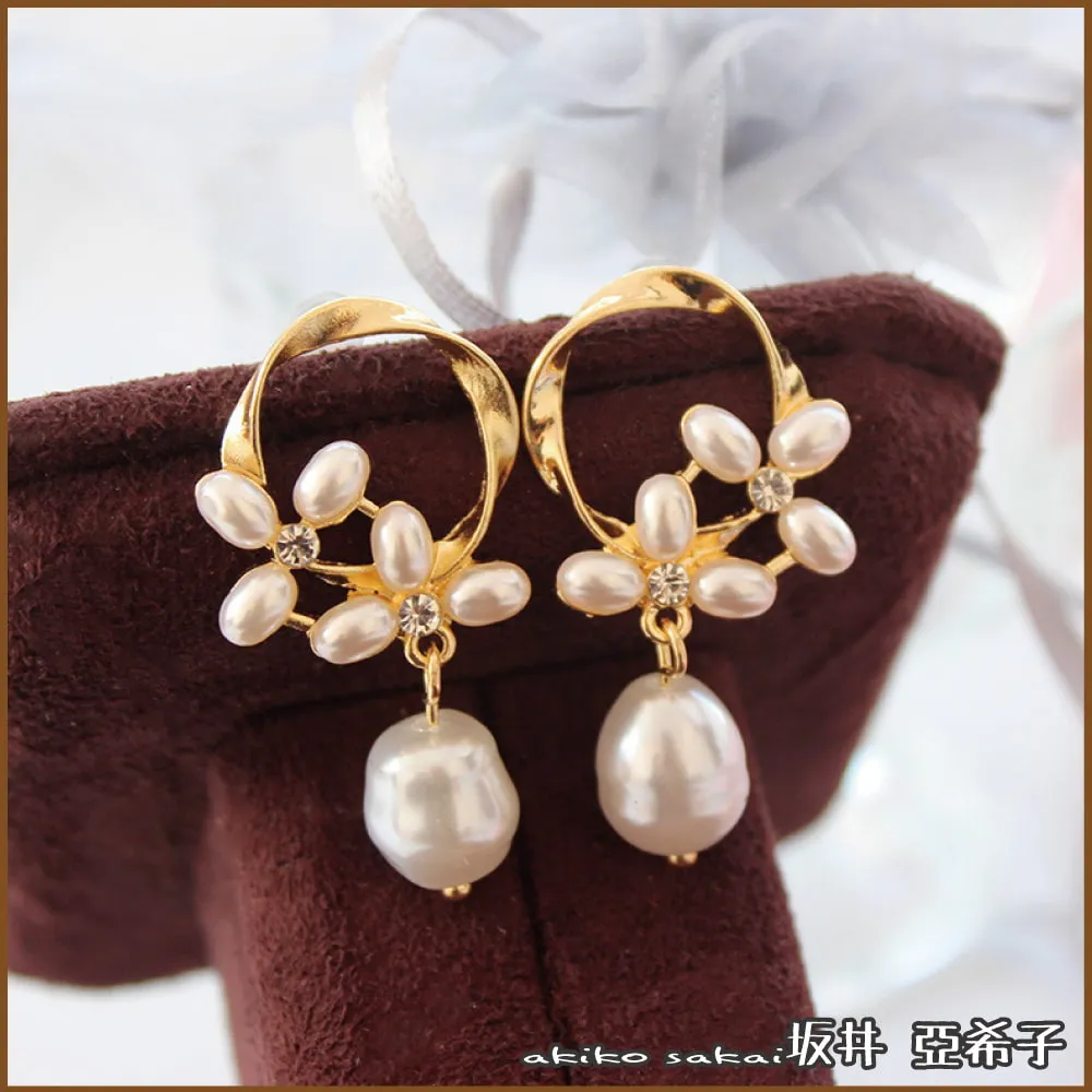 『坂井．亞希子』手作質樸優雅簡約木製楓葉造型耳環 歷史價格詳細信息