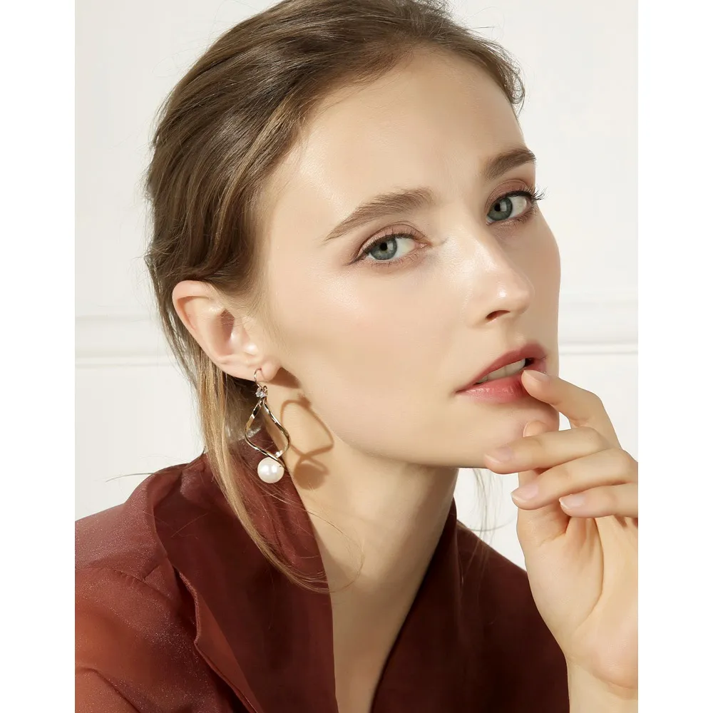 Quenby【AMOR】925純銀 不規則菱形帶鑽點綴長耳環/耳針 歷史價格詳細信息