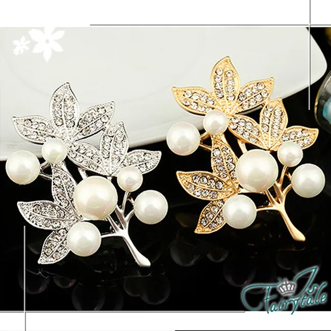 【伊飾童話】水漾天鵝＊紅水晶水鑽胸針 歷史價格詳細信息