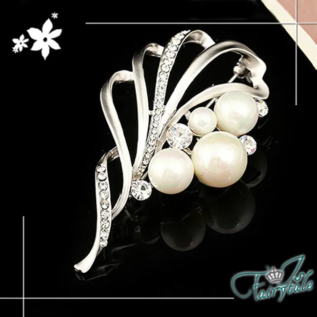 【伊飾童話】流線雙心＊水鑽開口手環 歷史價格詳細信息