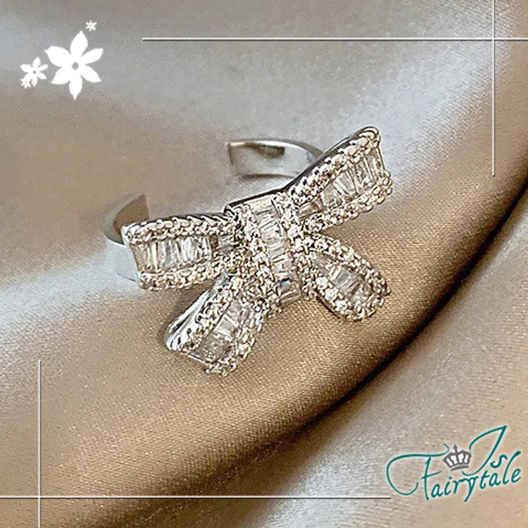 【伊飾童話】方塊晶鑽＊鈦鋼優雅雙層短頸項鍊/金 歷史價格詳細信息