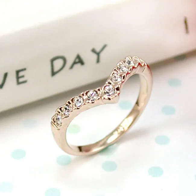 【伊飾晶漾】蝴蝶招展＊流線晶鑽胸針 歷史價格詳細信息