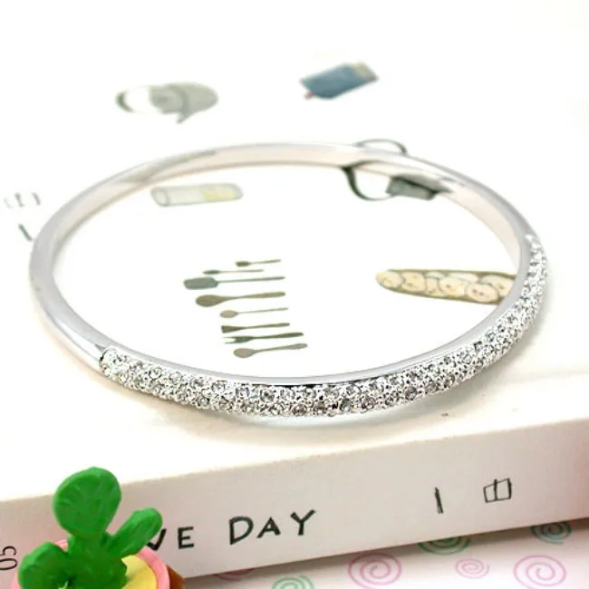 【伊飾晶漾】蝴蝶招展＊流線晶鑽胸針 歷史價格詳細信息