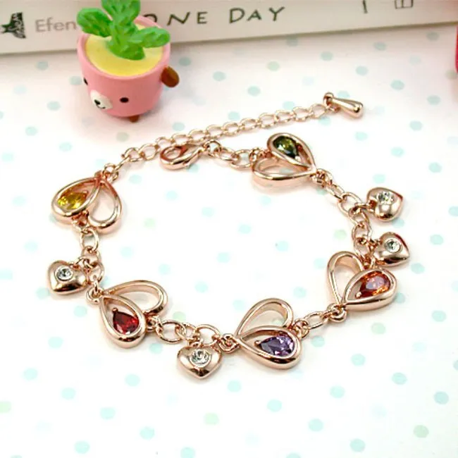 【伊飾晶漾】蝴蝶招展＊流線晶鑽胸針 歷史價格詳細信息