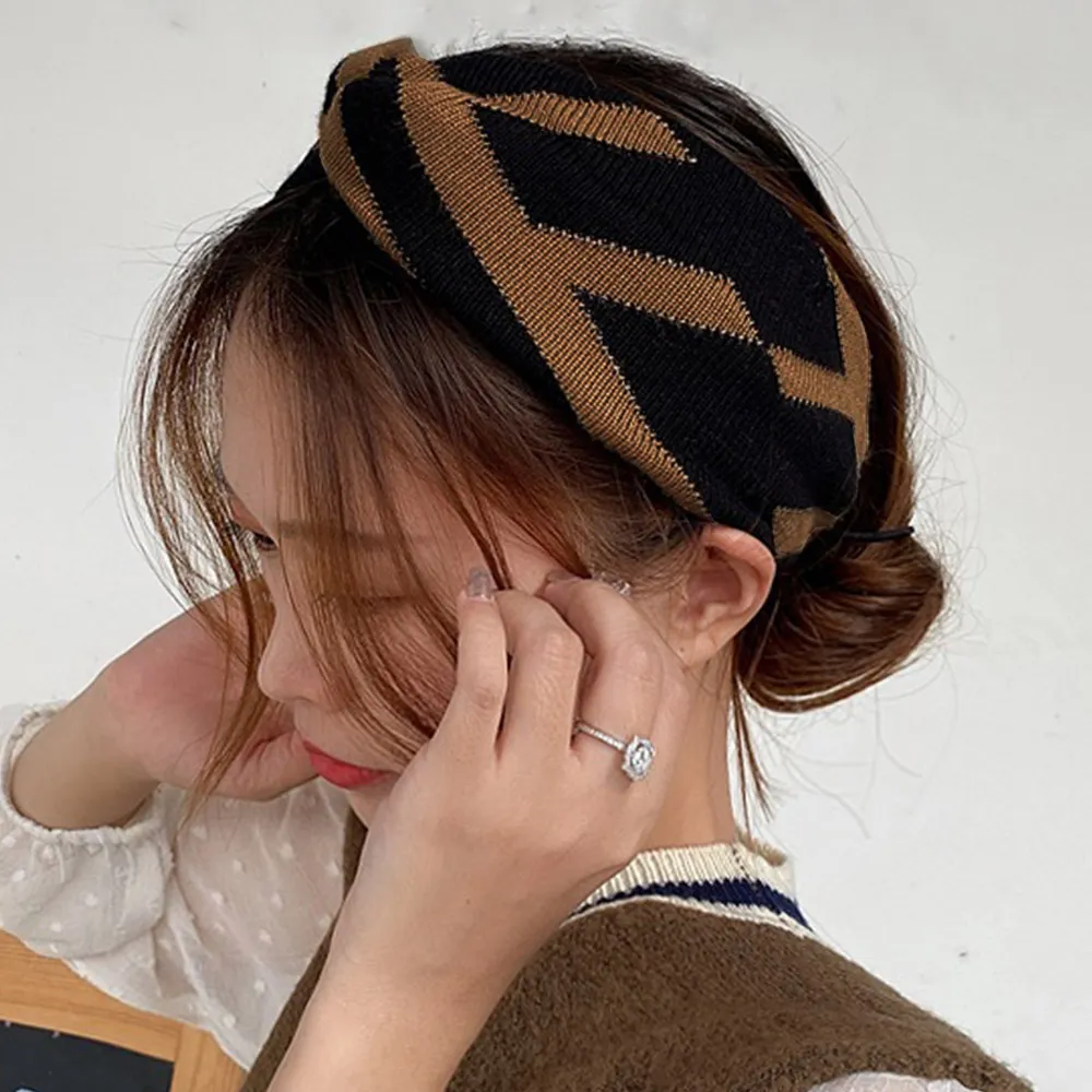 針織交叉髮帶 韓國甜美簡約打結髮帶 運動髮帶 洗臉髮帶 純色螺紋寬邊頭套 運動頭巾 寬髮帶 運動頭帶 化妝敷臉沐浴束髮帶 歷史價格詳細信息