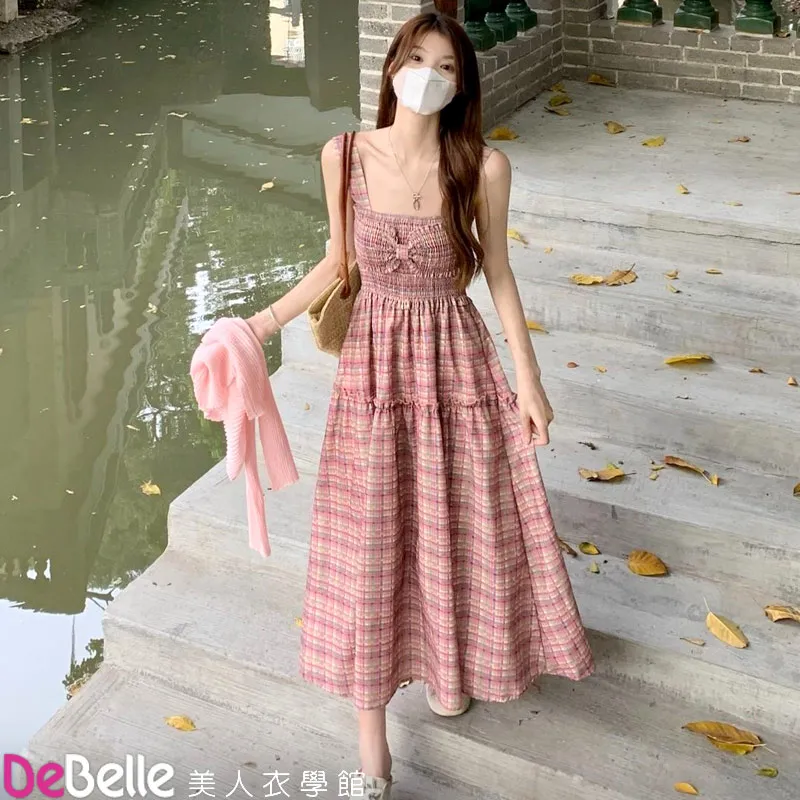 《DeBelle美人衣學館》高貴氣質寬鬆舒適圓領拼接印花短袖長洋裝 歷史價格詳細信息