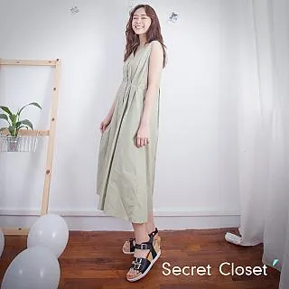 【秘密衣櫥】設計感斜領露肩長袖針織衫 歷史價格詳細信息