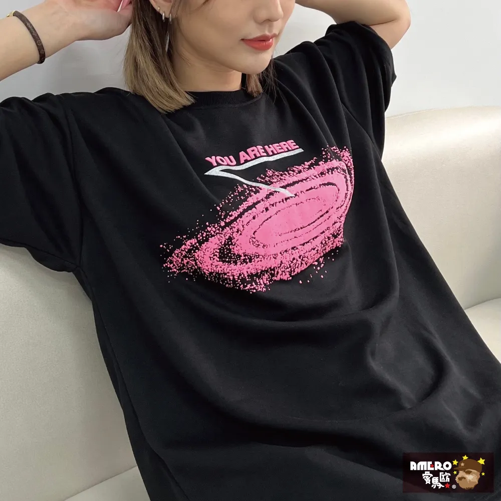 【AMERO】男女裝 圓領短袖T恤 發泡英文字印花 寬鬆 落肩 情侶裝 歷史價格詳細信息