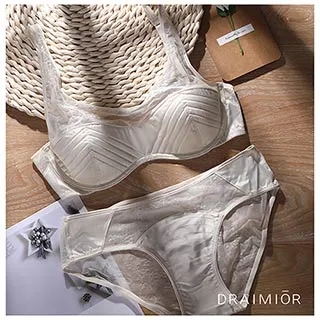 久慕雅黛 DRAIMIOR輕薄透紗蕾絲花邊睡衣組。杏粉 歷史價格詳細信息