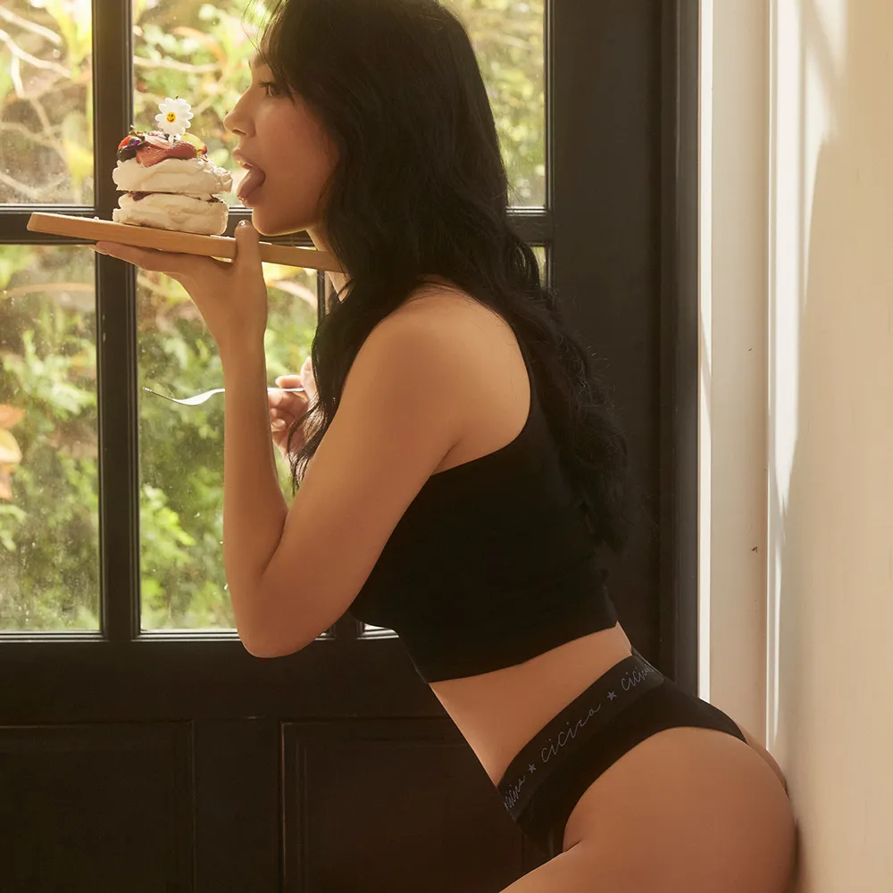 【CICIZA】靚白肌系列Hana中腰無縫丁字-奶油藍 歷史價格詳細信息