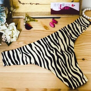 丁字褲 一片無痕冰絲性感內褲百搭性感丁字褲素面丁字褲~流行E線B6060 價格比較,價格查詢,歷史價格詳細信息