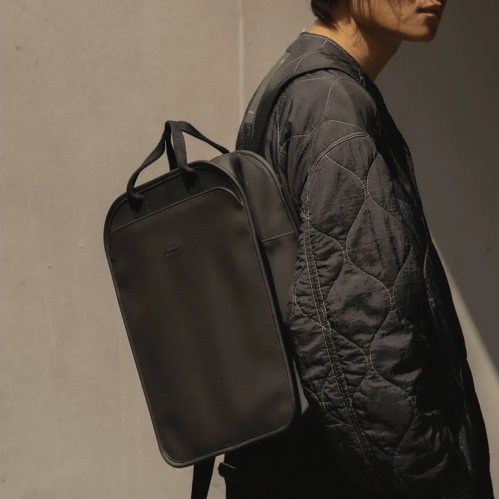 Ucon Acrobatics Alison Medium Lotus 後背包M (黑色) 歷史價格詳細信息