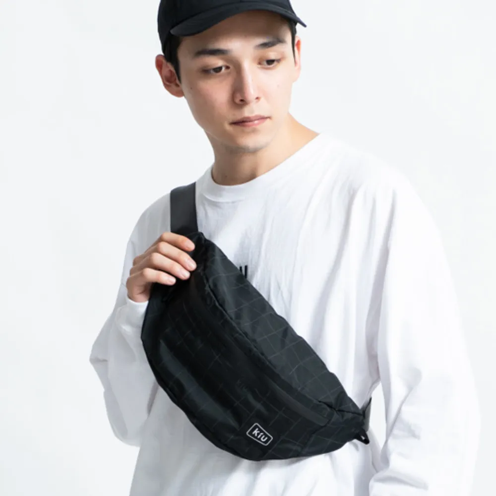 日本KIU 319-282 解構幾何 成人日常斗篷雨衣 歷史價格詳細信息