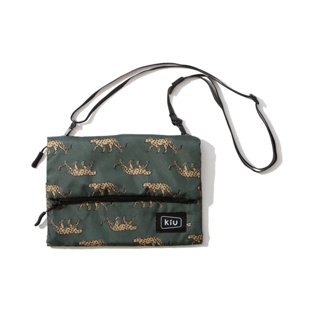 日本KIU 88908 Just get wet!! 白色 極輕大尺寸 成人斗篷雨衣 附收納袋(男女適用) 歷史價格詳細信息