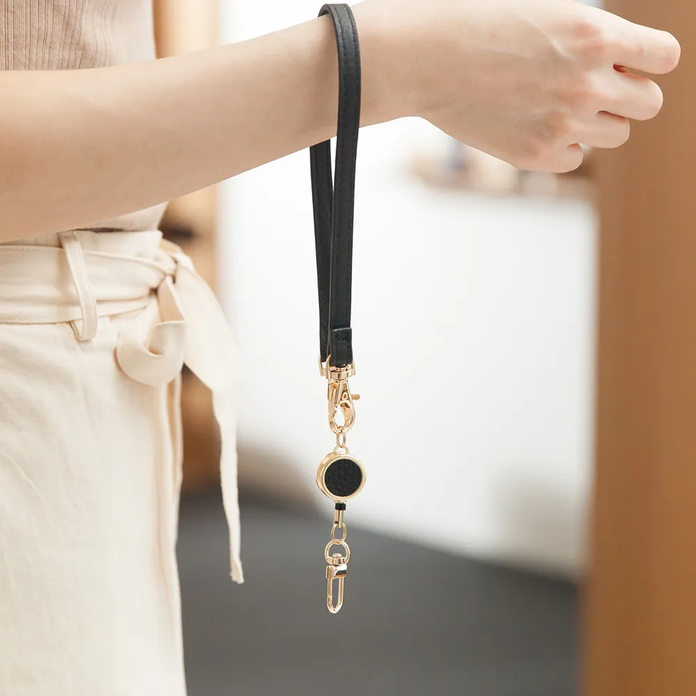 真皮鑰匙掛繩 M三色標 奧迪Sline 奧迪RS 賓士AMG 福斯R 真皮汽車車標 金屬鑰匙扣吊飾-欣鑫百貨 歷史價格詳細信息