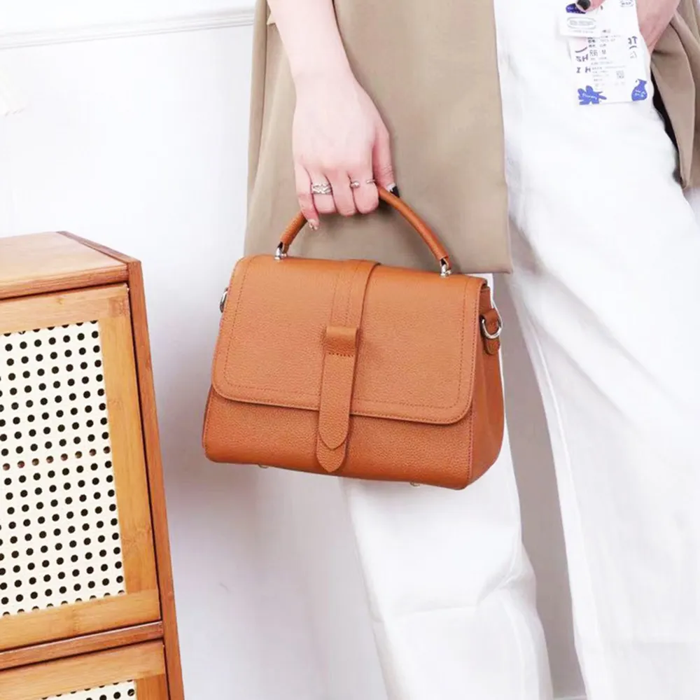 伊卡柔Ikary-質感V字壓紋簡約托特包附小零錢包N103淺棕 歷史價格詳細信息