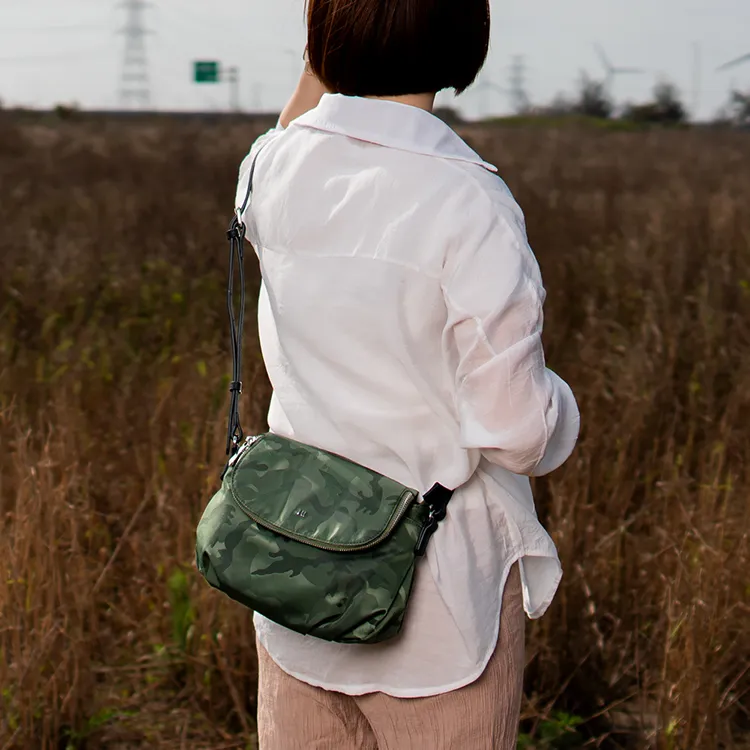 J II斜背包 亞斯多隔層尼龍斜背包-8112-11-多色任選 歷史價格詳細信息