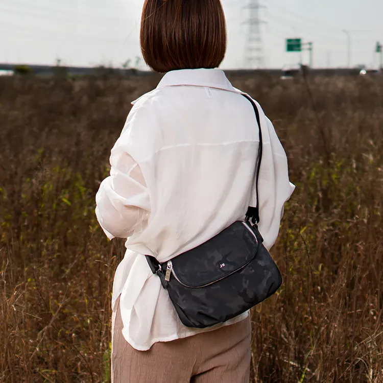 J II斜背包 亞斯多隔層尼龍斜背包-8112-11-多色任選 歷史價格詳細信息