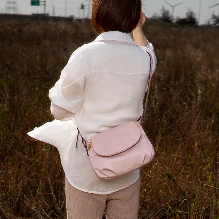 J II斜背包 亞斯多隔層尼龍斜背包-8112-11-多色任選 歷史價格詳細信息