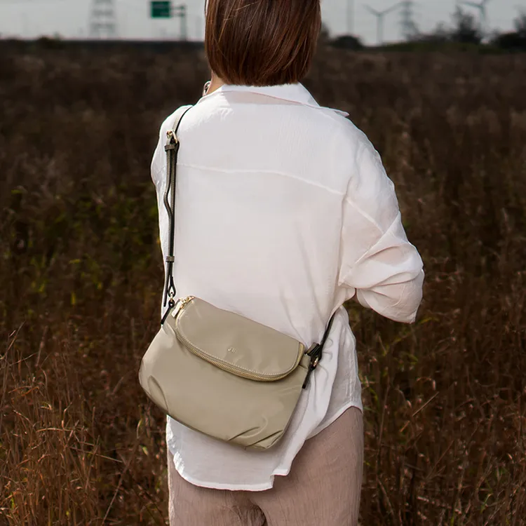 J II斜背包 亞斯多隔層尼龍斜背包-8112-11-多色任選 歷史價格詳細信息