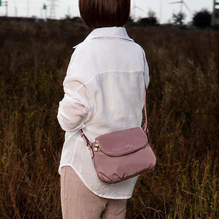 J II斜背包 亞斯多隔層尼龍斜背包-8112-11-多色任選 歷史價格詳細信息