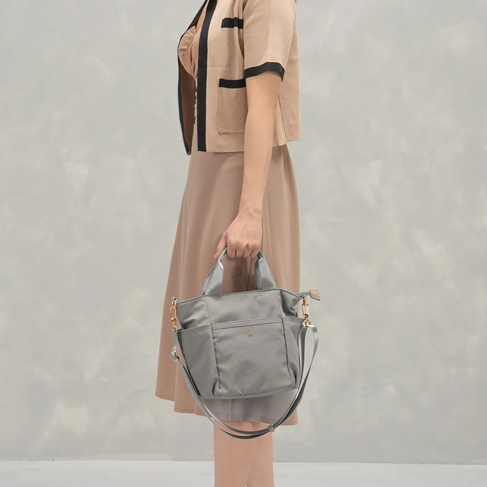 J II 側背包 夢境防潑水手提斜背包-黑色-7005-1 歷史價格詳細信息